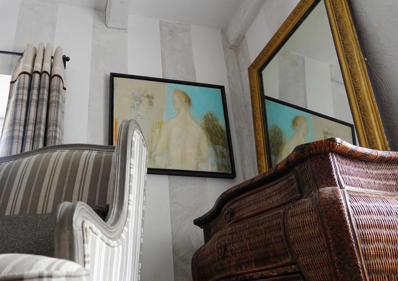 Auberge De La Poulciere Жерарме Номер фото